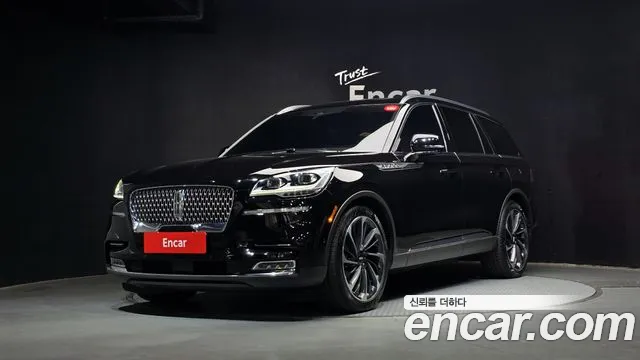 Фотография автомобиля — Lincoln Aviator