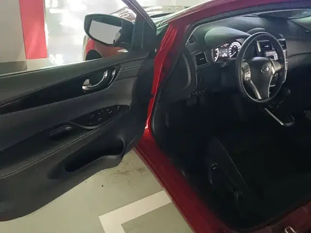 Nissan Tiida — Фото автомобиля 15
