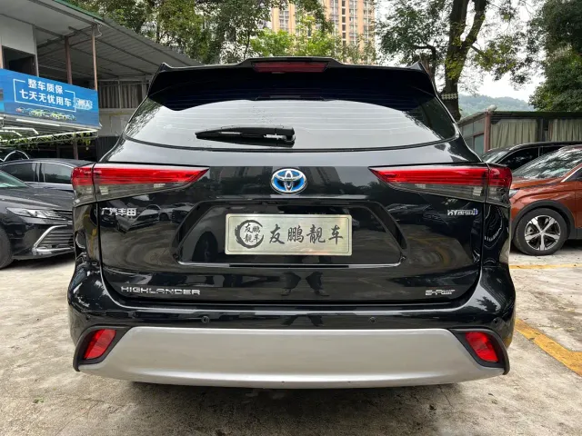 Toyota Highlander — Фото автомобиля 18