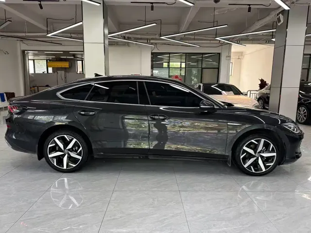 Volkswagen Lamando — Фото автомобиля 12