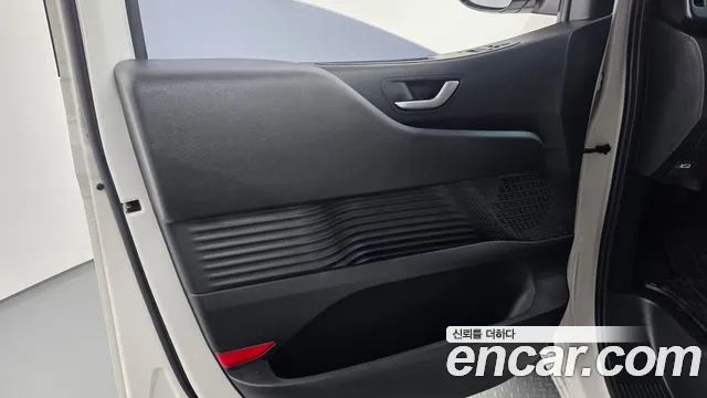 Hyundai Staria — Фото автомобиля 14