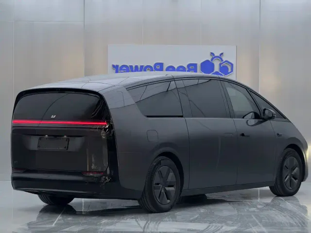 Li Auto MEGA — Фото автомобиля 4