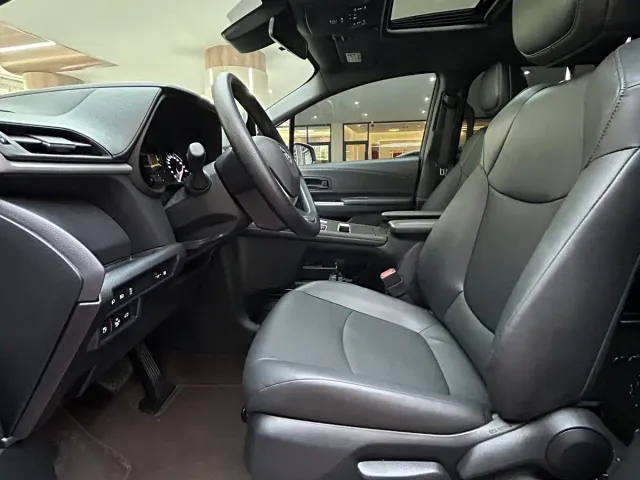 Toyota Granvia — Фото автомобиля 14