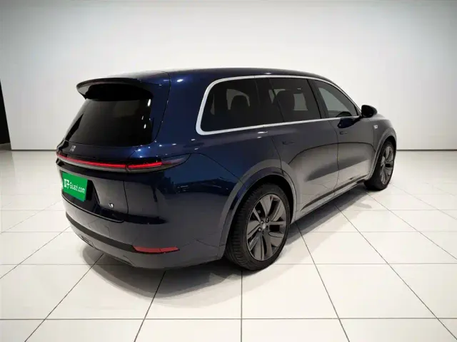 Li Auto L9 — Фото автомобиля 4