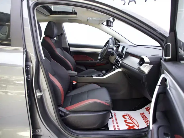 Geely Binyue — Фото автомобиля 18