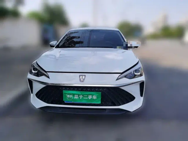 Roewe i5 — Фото автомобиля 22