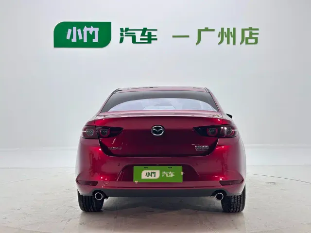 Mazda Axela — Фото автомобиля 7