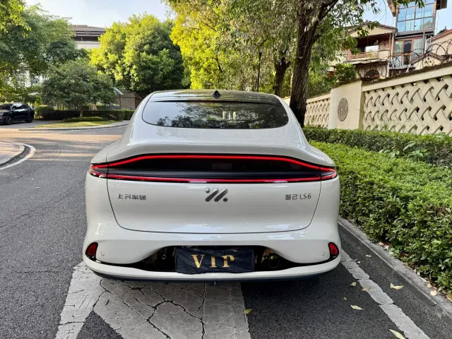 IM Motors LS6 — Фото автомобиля 6