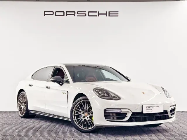Porsche Panamera — Фото автомобиля 3