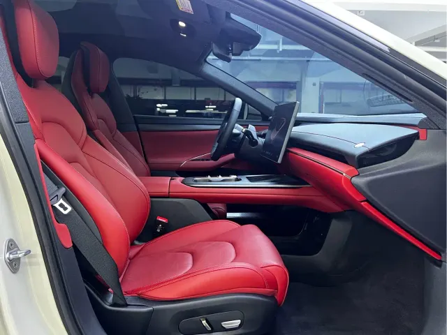 Xiaomi SU7 — Фото автомобиля 4