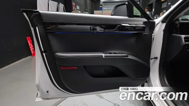 Hyundai Grandeur Grandeur (GN7) 2.5 Бензин 2WD — Фото автомобиля 23