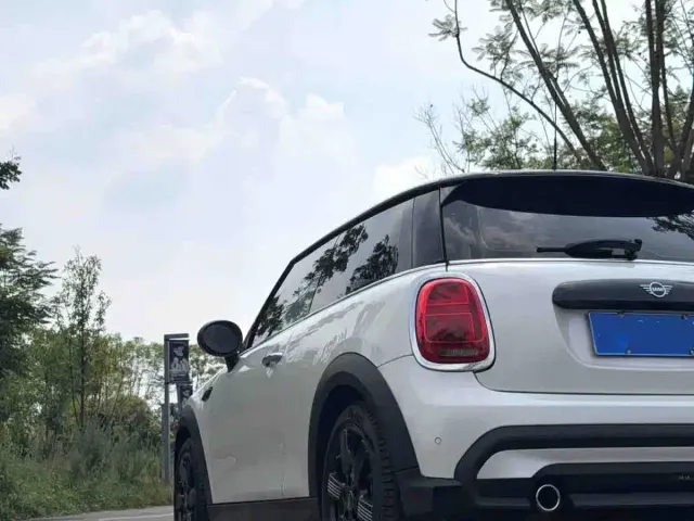 MINI Hatch — Фото автомобиля 7