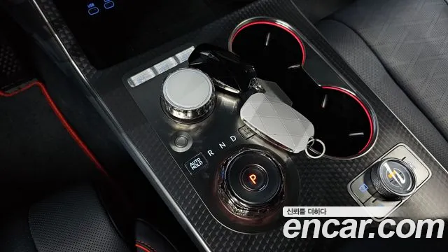 Genesis GV80 — Фото автомобиля 8