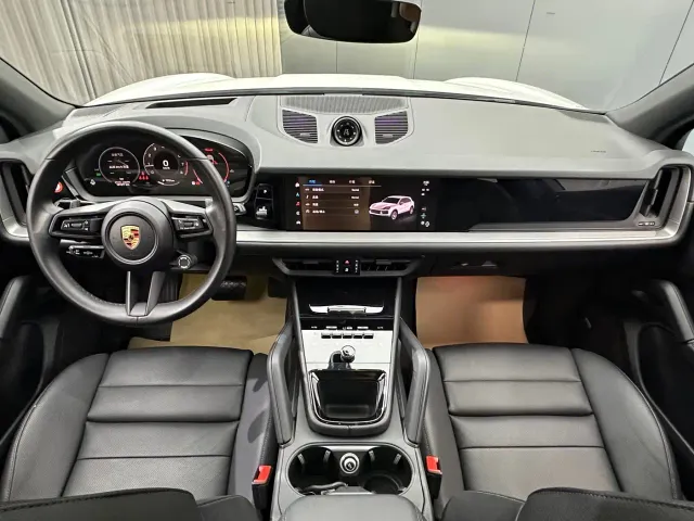 Porsche Cayenne — Фото автомобиля 24