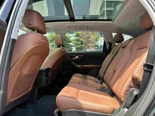 Audi Q7 — Фото автомобиля 19
