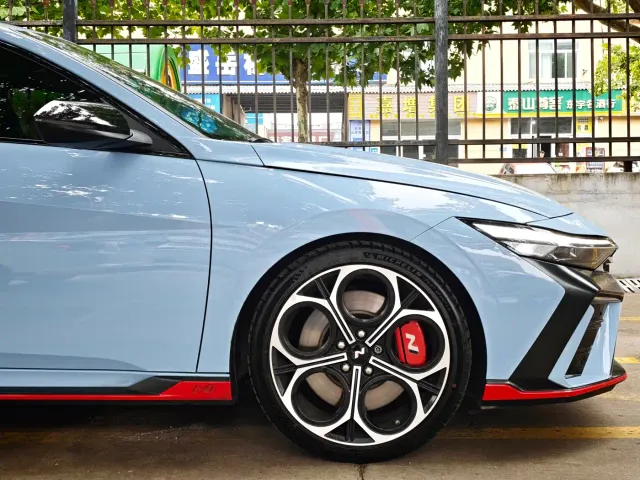Hyundai Elantra N — Фото автомобиля 9