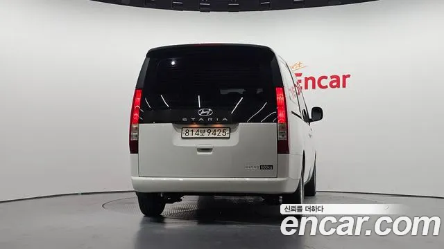 Hyundai Staria Staria Карго 5 мест — Фото автомобиля 4