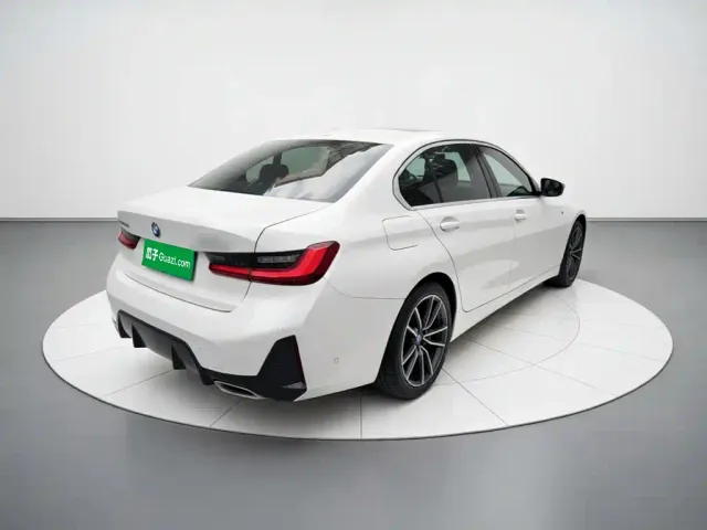 BMW 3 Series — Фото автомобиля 6