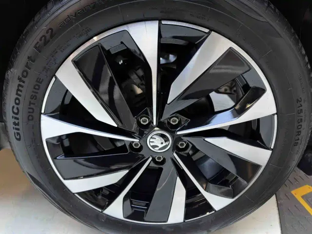 Skoda Karoq — Фото автомобиля 23
