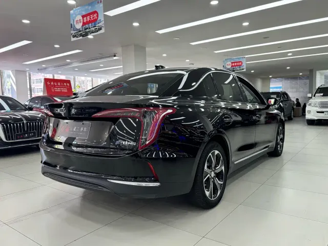 Hongqi E-QM5 — Фото автомобиля 10