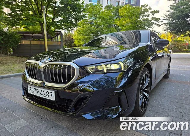 BMW 5 Series G60 — Фото автомобиля 2