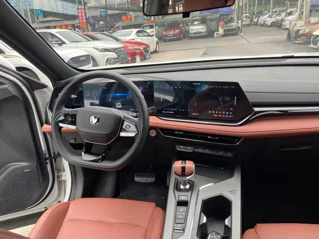 Changan X5 Plus — Фото автомобиля 15