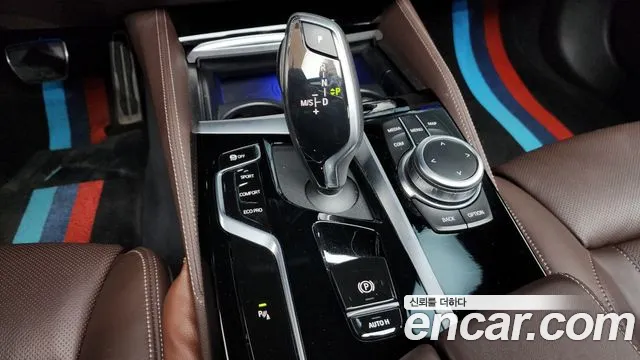 BMW 5 Series G30 — Фото автомобиля 9