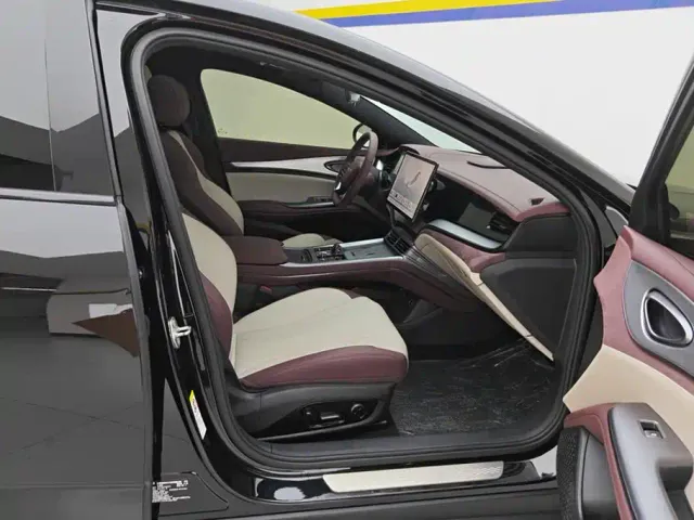 BYD Seal 07 DM-i — Фото автомобиля 8