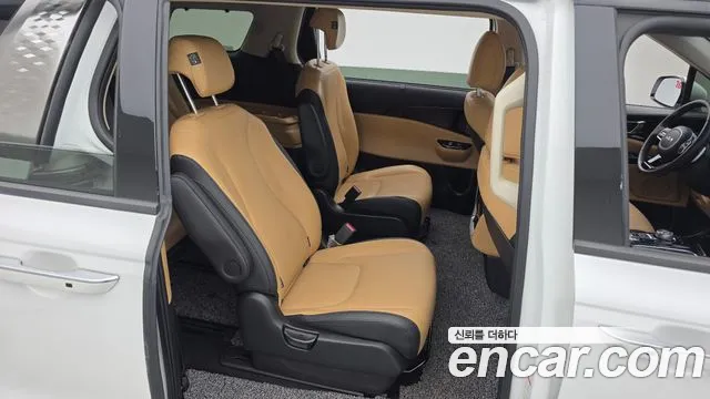 Kia Carnival 4th Gen — Фото автомобиля 12