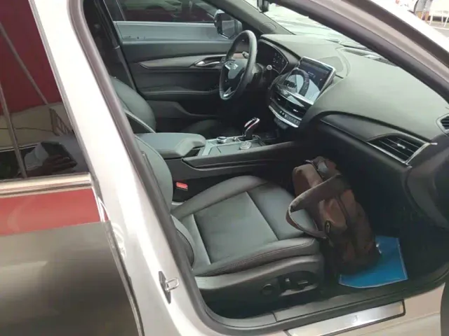 Cadillac CT5 — Фото автомобиля 24