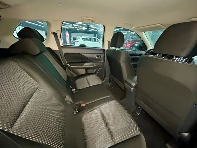 Mitsubishi Outlander — Фото автомобиля 29
