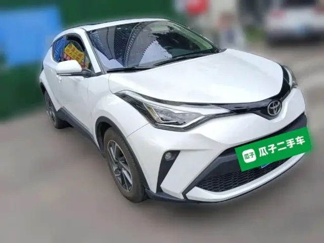 Toyota C-HR — Фото автомобиля 3