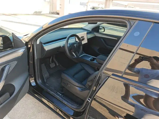 Tesla Model Y — Фото автомобиля 15