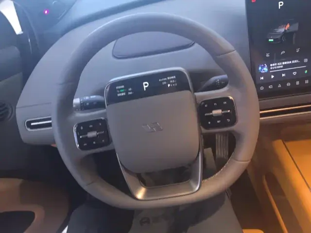 Li Auto i6 — Фото автомобиля 15