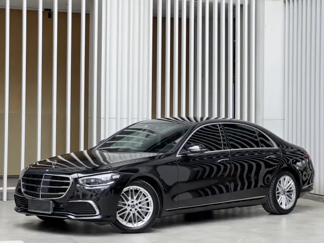 Фотография автомобиля — Mercedes-Benz S-Class