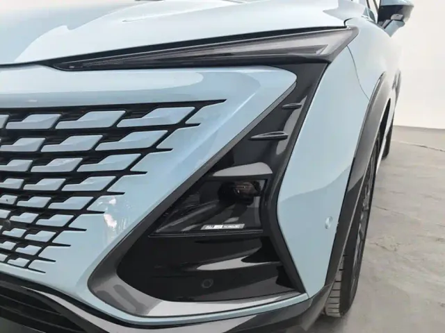 Changan UNI-T — Фото автомобиля 13