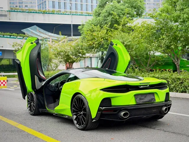 McLaren GT — Фото автомобиля 6