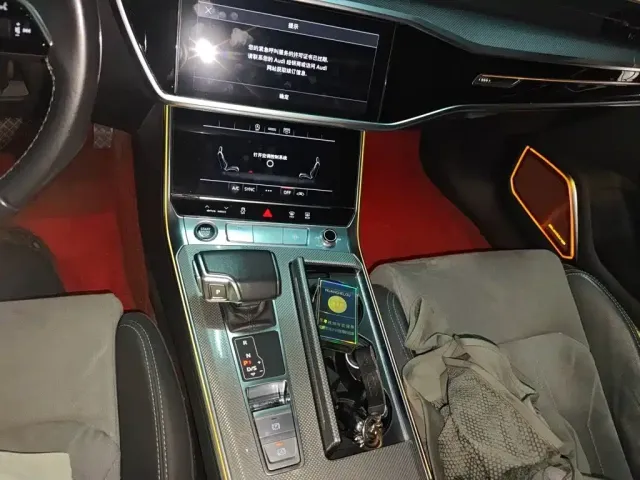 Audi A6L — Фото автомобиля 14