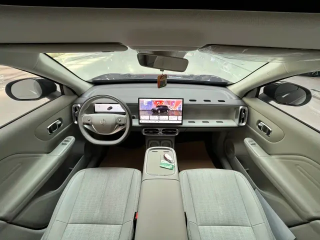 Leapmotor B10 — Фото автомобиля 2