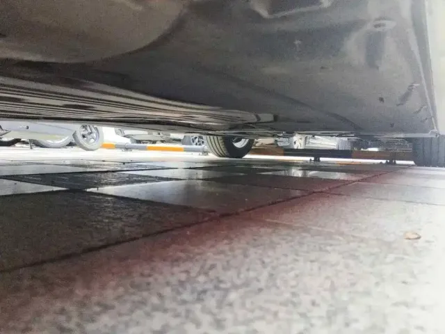 BMW 5 Series — Фото автомобиля 8