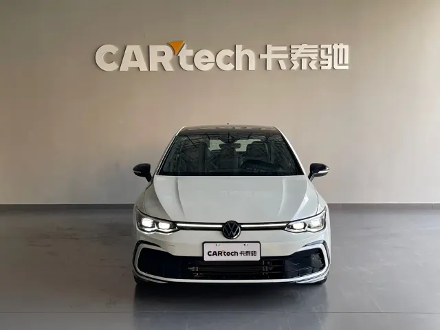 Volkswagen Golf — Фото автомобиля 2
