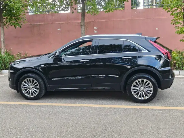 Cadillac XT4 — Фото автомобиля 3