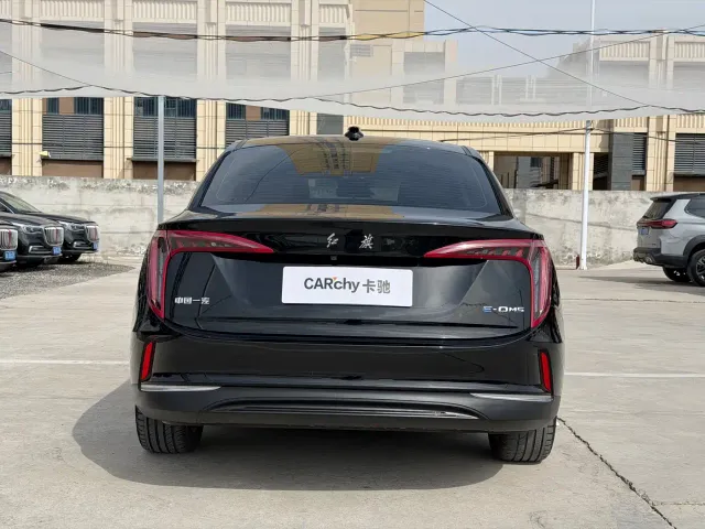 Hongqi E-QM5 — Фото автомобиля 5