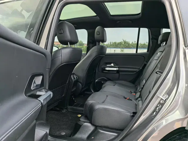 Mercedes-Benz EQB — Фото автомобиля 5