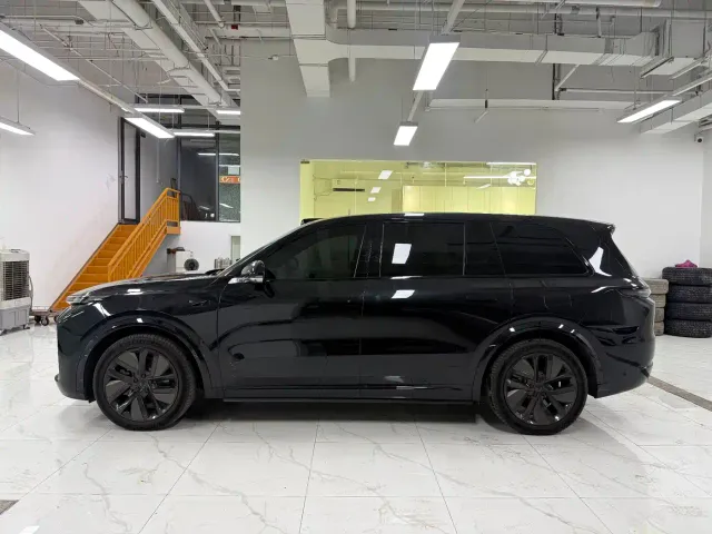 Li Auto L9 — Фото автомобиля 3