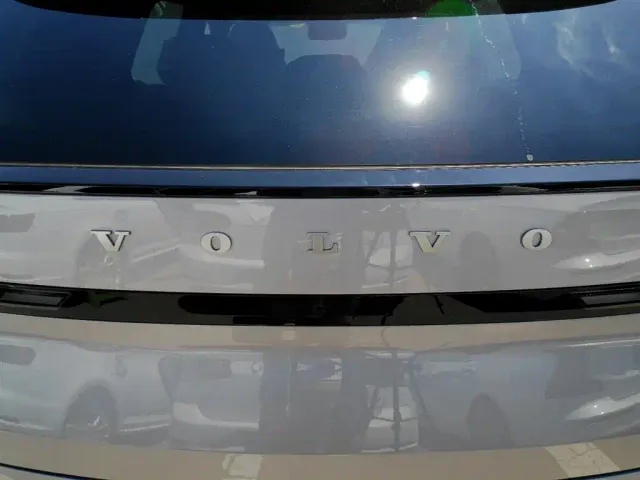 Volvo XC70 Plug-in Hybrid — Фото автомобиля 20
