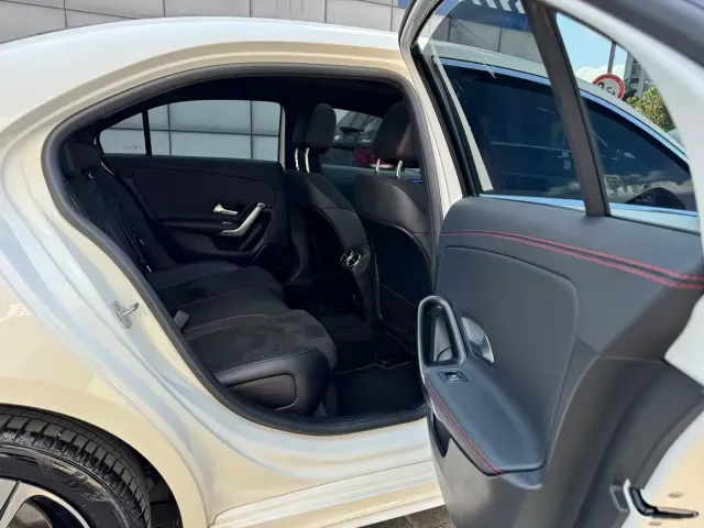 Mercedes-Benz A-Class — Фото автомобиля 25