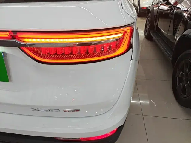 Jetour X90 Plus — Фото автомобиля 7