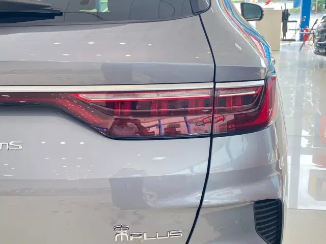 BYD Song PLUS — Фото автомобиля 16