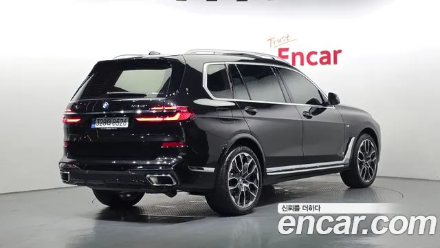 BMW X7 — Фото автомобиля 2